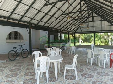 VENDEMOS HERMOSA CASA DE DOS PISOS EN RICAURTE