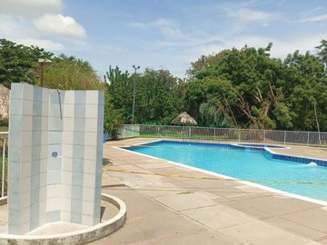 VENDEMOS HERMOSA CASA DE DOS PISOS EN RICAURTE