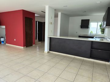 CASA EN VENTA EN METEPEC FRACC. BANUS