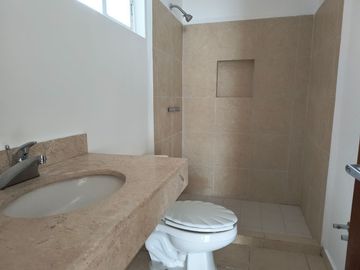 CASA EN VENTA EN METEPEC FRACC. BANUS
