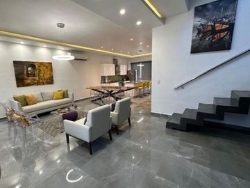 CASA EN VENTA EN MAZATLAN  CON TRIPLE ALTURA EN PRIVADA CON ALBERCA Y ACCESO CONTROLADO A SOLO PASOS DE LA PLAYA (SECTOR CERRITOS) DE TRES RECAMARAS