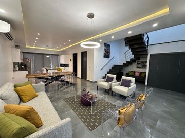 CASA EN VENTA EN MAZATLAN  CON TRIPLE ALTURA EN PRIVADA CON ALBERCA Y ACCESO CONTROLADO A SOLO PASOS DE LA PLAYA (SECTOR CERRITOS) DE TRES RECAMARAS