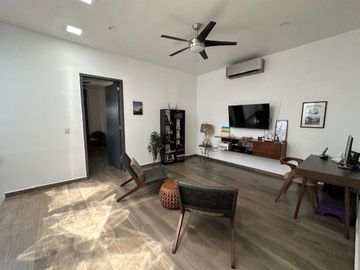 CASA EN VENTA EN MAZATLAN  CON TRIPLE ALTURA EN PRIVADA CON ALBERCA Y ACCESO CONTROLADO A SOLO PASOS DE LA PLAYA (SECTOR CERRITOS) DE TRES RECAMARAS