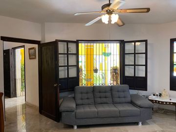 Quinta en venta. Colonia Primero de Mayo. Villahermosa.