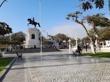 ¡Oportunidad Única! Se Vende Casa Como Terreno A Media Cuadra De La Plaza De Armas De Pisco
