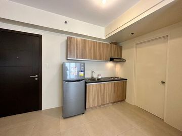 AVIDAARCA15XXT3: For Sale Unfurnished 1 BR with Balcony in Avida Towers One Union Place