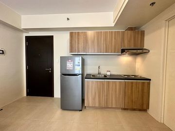 AVIDAARCA15XXT3: For Sale Unfurnished 1 BR with Balcony in Avida Towers One Union Place