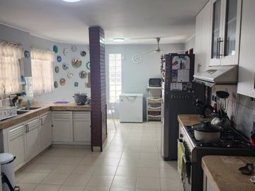 Vive El Lujo Y La Exclusividad Con Vistas A Las Casuarinas: ¡Tu Hogar Perfecto Te Espera!