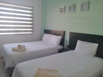VENTA HERMOSA CASA EN PLAYA DEL CARMEN, PASEO DE LOS OLIVOS, Q. ROO