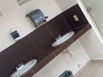 VENTA HERMOSA CASA EN PLAYA DEL CARMEN, PASEO DE LOS OLIVOS, Q. ROO