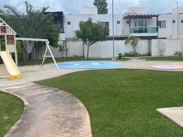 VENTA HERMOSA CASA EN PLAYA DEL CARMEN, PASEO DE LOS OLIVOS, Q. ROO