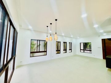 For Sale Newly Made Beautiful Modern 2 storey House in Greenwoods Executive Village