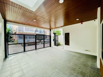 For Sale Newly Made Beautiful Modern 2 storey House in Greenwoods Executive Village