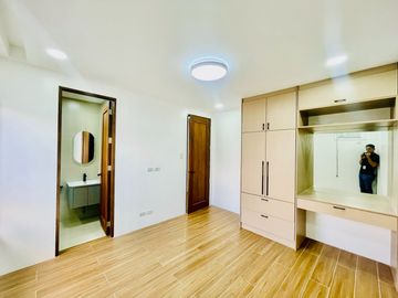 For Sale Newly Made Beautiful Modern 2 storey House in Greenwoods Executive Village