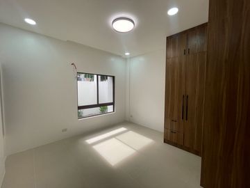For Sale Newly Made Beautiful Modern 2 storey House in Greenwoods Executive Village