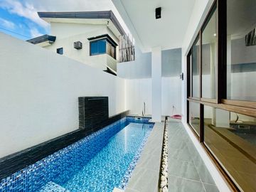 For Sale Newly Made Beautiful Modern 2 storey House in Greenwoods Executive Village