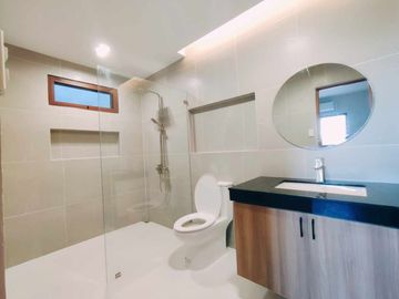 For Sale Newly Built Stylish Design 3 storey House in Greenwoods Executive Village