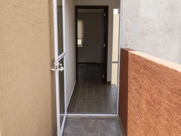 casa de 3 rec y 2 autos en fraccionamiento con vigilancia