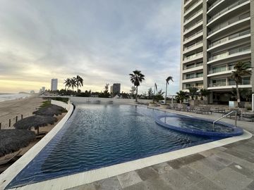 EN VENTA DEPARTAMENTO FRENTE AL MAR EN MAZATLAN DE TRES RECAMARAS (SECTOR CERRITOS) TORRE ESCONDIDO TOWER, CON ALBERCA, CANCHA DE PADEL, GYM, 193 M2