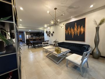 EN VENTA DEPARTAMENTO FRENTE AL MAR EN MAZATLAN DE TRES RECAMARAS (SECTOR CERRITOS) TORRE ESCONDIDO TOWER, CON ALBERCA, CANCHA DE PADEL, GYM, 193 M2