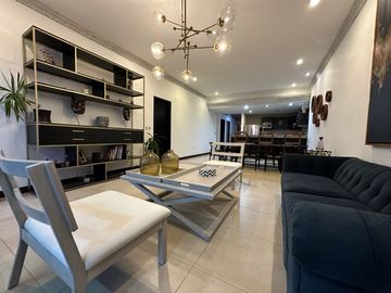 EN VENTA DEPARTAMENTO FRENTE AL MAR EN MAZATLAN DE TRES RECAMARAS (SECTOR CERRITOS) TORRE ESCONDIDO TOWER, CON ALBERCA, CANCHA DE PADEL, GYM, 193 M2