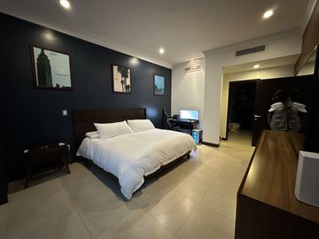 EN VENTA DEPARTAMENTO FRENTE AL MAR EN MAZATLAN DE TRES RECAMARAS (SECTOR CERRITOS) TORRE ESCONDIDO TOWER, CON ALBERCA, CANCHA DE PADEL, GYM, 193 M2