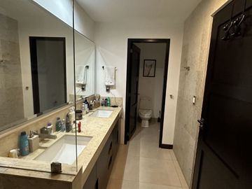 EN VENTA DEPARTAMENTO FRENTE AL MAR EN MAZATLAN DE TRES RECAMARAS (SECTOR CERRITOS) TORRE ESCONDIDO TOWER, CON ALBERCA, CANCHA DE PADEL, GYM, 193 M2
