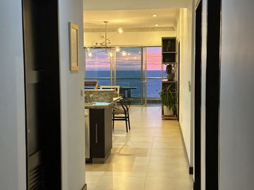 EN VENTA DEPARTAMENTO FRENTE AL MAR EN MAZATLAN DE TRES RECAMARAS (SECTOR CERRITOS) TORRE ESCONDIDO TOWER, CON ALBERCA, CANCHA DE PADEL, GYM, 193 M2