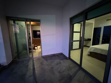 EN VENTA DEPARTAMENTO FRENTE AL MAR EN MAZATLAN DE TRES RECAMARAS (SECTOR CERRITOS) TORRE ESCONDIDO TOWER, CON ALBERCA, CANCHA DE PADEL, GYM, 193 M2