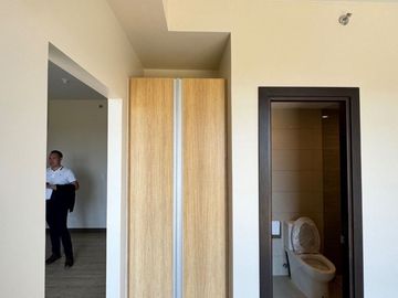 Rent to own condominium 5% DP to move in Gentry Manor