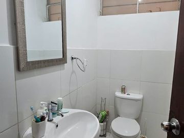 VENDO 2 pisos CERCA A DOMINGO ORUE Y METRO