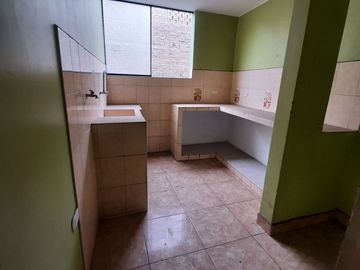 SE VENDE TERRENO 250 m2 + EDIFICIO DE DEPARTAMENTOS - Jr. Aguarico, Breña – ATENCIÓN COMERCIANTES DE LA ZONA.