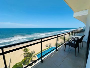 EN VENTA DEPARTAMENTO FRENTE AL MAR EN MAZATLÁN (SECTOR CERRITOS), DE DOS RECAMARAS C/U CON BAÑO COMPLETO, ALBERCA, SAUNA, GYM Y VISTA HERMOSA AL MAR