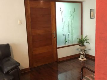 Vendo casa como terreno remodelada consta de dos propiedades juntas en  Barranco