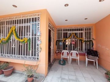 CASA AMPLIA EN VENTA EN COMAS