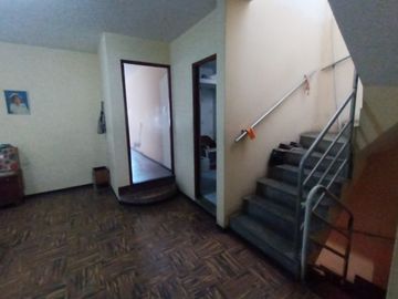 CASA AMPLIA EN VENTA EN COMAS