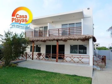 Casa Frente Al Mar de Venta en La Via a Data / Posorja, Playas Villamil