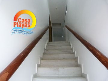 Casa Frente Al Mar de Venta en La Via a Data / Posorja, Playas Villamil