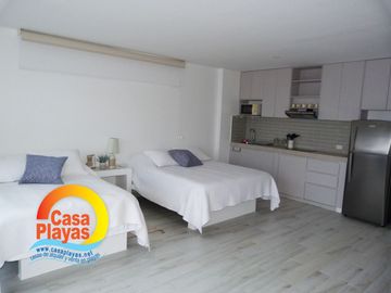 Casa Frente Al Mar de Venta en La Via a Data / Posorja, Playas Villamil
