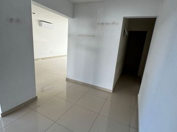 EN VENTA CASA EN CULIACAN EN BOSQUES DEL REY (EN PRIVADA PARAISO CON ALBERCA Y ASADOR), DE 3 RECAMARAS Y EQUIPADA CON COCINA, MINISPLIT Y CLOSET
