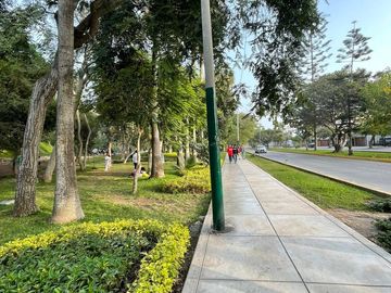 OCASIÓN Departamentos de Estreno costado del Parque Ecológico Loma Amarilla. Cerca a URP