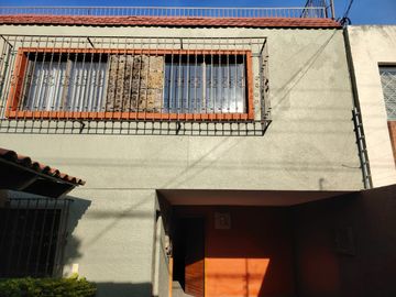 CASA EN VENTA EN CIUDAD DEL SOL, IDEAL REMODELAR U OFICINAS