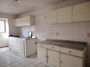 CASA EN VENTA EN CIUDAD DEL SOL, IDEAL REMODELAR U OFICINAS