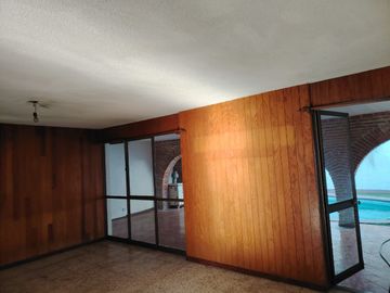 CASA EN VENTA EN CIUDAD DEL SOL, IDEAL REMODELAR U OFICINAS
