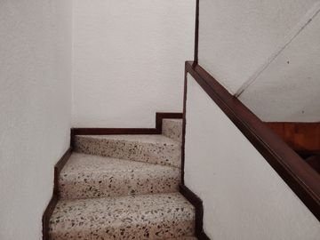 CASA EN VENTA EN CIUDAD DEL SOL, IDEAL REMODELAR U OFICINAS