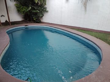 CASA EN VENTA EN CIUDAD DEL SOL, IDEAL REMODELAR U OFICINAS