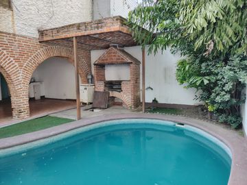 CASA EN VENTA EN CIUDAD DEL SOL, IDEAL REMODELAR U OFICINAS