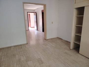 CASA EN VENTA EN CIUDAD DEL SOL, IDEAL REMODELAR U OFICINAS