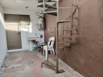 CASA EN VENTA EN CIUDAD DEL SOL, IDEAL REMODELAR U OFICINAS