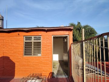 CASA EN VENTA EN CIUDAD DEL SOL, IDEAL REMODELAR U OFICINAS